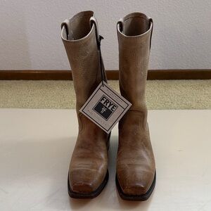 Frye boots NWT Timeless and quality